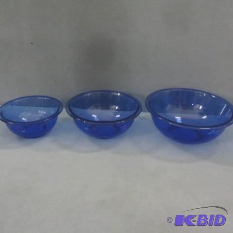 lot 133 image: Blue Pyrex Nesting Bowls