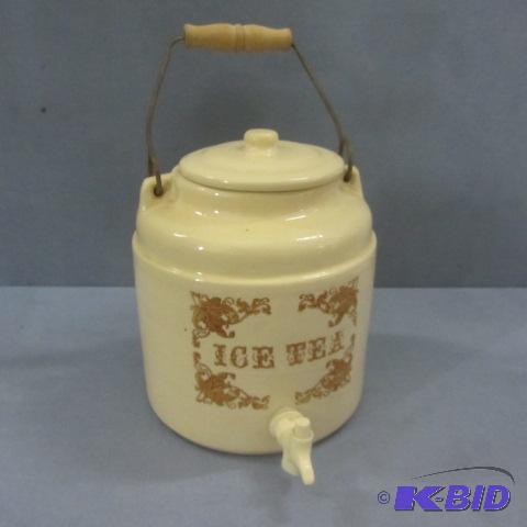 lot 141 image: Stoneware Tea Crock