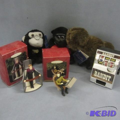 lot 149 image: Star Trek Ornaments