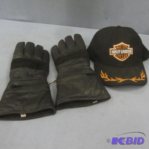 lot 155 image: Motorcycle Gloves, Harley Hat