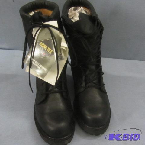 lot 176 image: Bates Gore-Tex Combat Boots