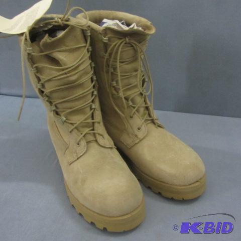 lot 178 image: Rocky Gore-Tex Hiking Boots