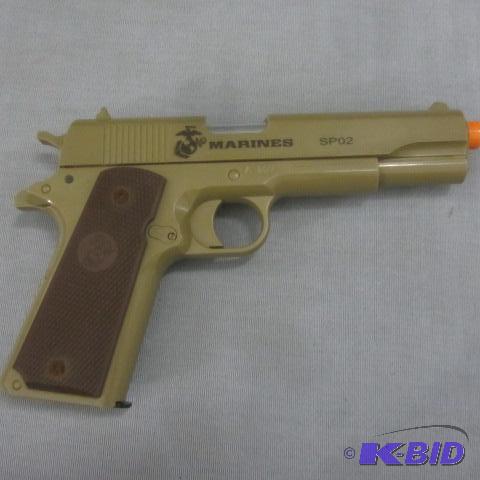 lot 18 image: US Marines Airsoft Pistol