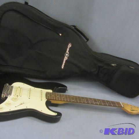 lot 194 image: Crate Electric Guitar, Case
