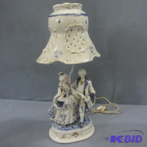 lot 203 image: Porcelain Figural Lamp