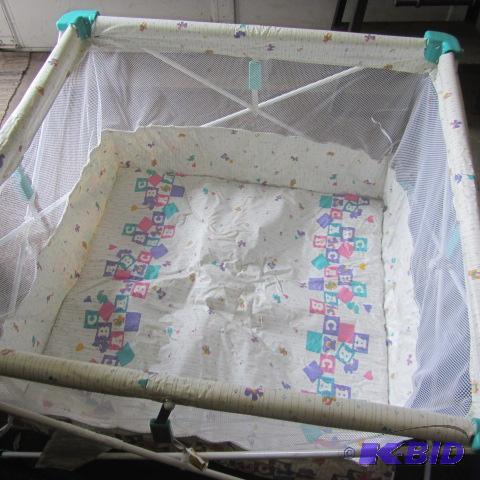 lot 234 image: Evenflo Play Yard, Safety 1st Seat