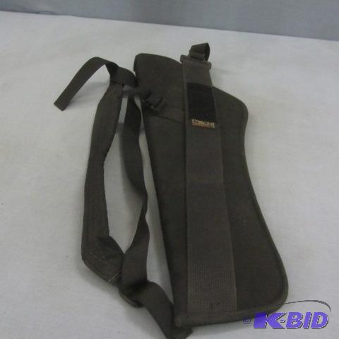 lot 24 image: Uncle Mikes Shoulder Holster