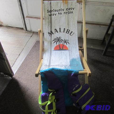 lot 240 image: Life Vest, Sun Chair