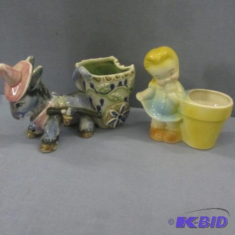 lot 88 image: Vintage Shawnee Pottery