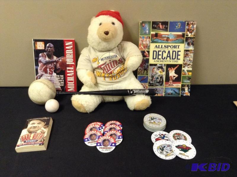lot 33 image: Basketball & Baseball Memorabilia