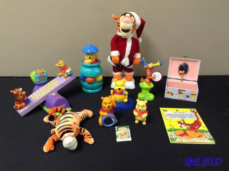 lot 7 image: Collection Winnie the Pooh & Tiger Toys