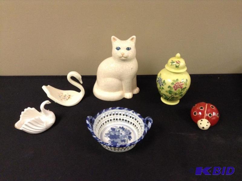 lot 73 image: Assortment Decorative Collectibles