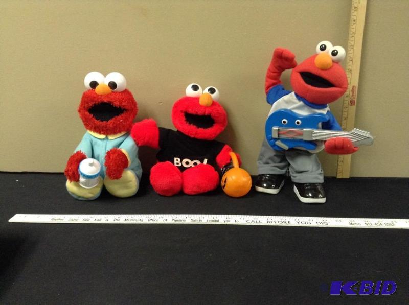 lot 84 image: Tickle Me Elmo Dolls