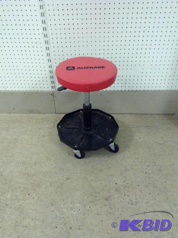 lot 143 image: Alltrade Rolling Stool