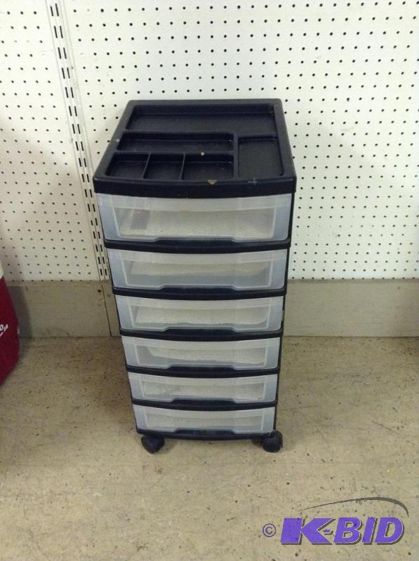 lot 145 image: Rolling 6 Drawer Utility Cart