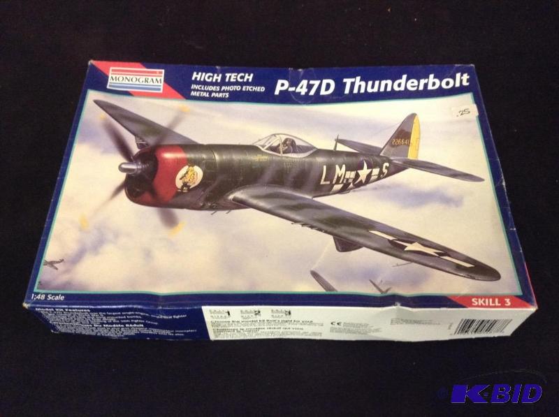 lot 22 image: Monogram P-47 Thunderbolt Model Kit 148 Scale