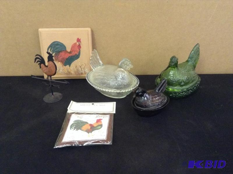 lot 31 image: Vintage Nesting Chicken Hen On A Nest & Decor