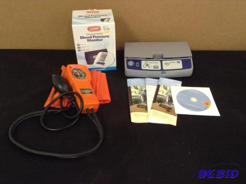 lot 32 image: Medtronic Careline Monitor & Blood Pressure Cuffs