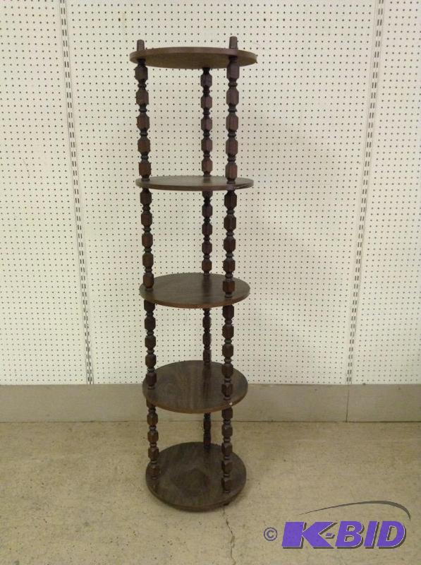 lot 4 image: Round 5 Tier Shelf
