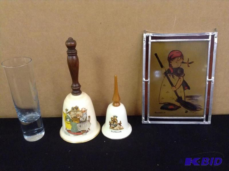 lot 75 image: Lot Decorative Collectibles