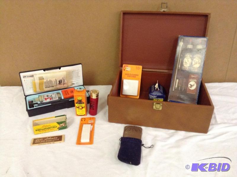 lot 79 image: Hunting Cleaning Kit, Warmer and More