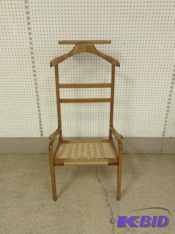 lot 8 image: Vintage Mens Butler Wardrobe Valet Clothing Rack