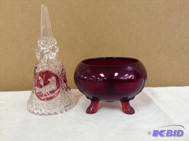 lot 83 image: Hofbauer Ruby Bird Lead Crystal Bell & Bowl