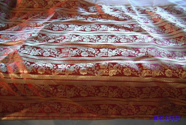 Red and Gold Bedskirt - 60 x 80 - Retail $29....