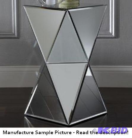 Pablo Mirrored Stand -&nbspTaking a cue from...