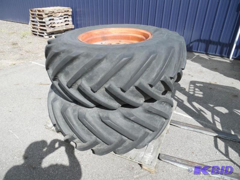 Tractor tires