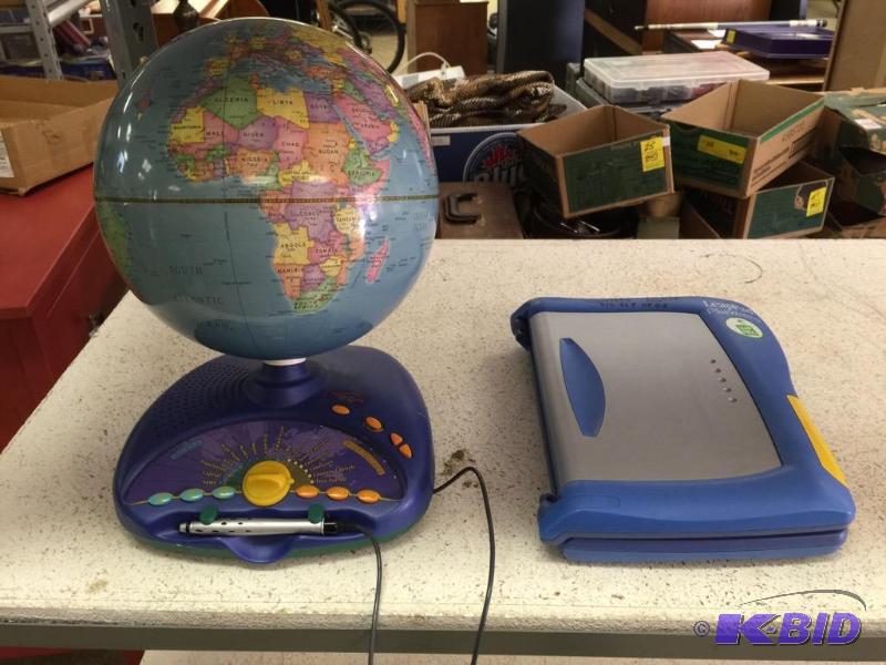 lot 28 image: Leap Frog Globe & LeapPad Plus Writing