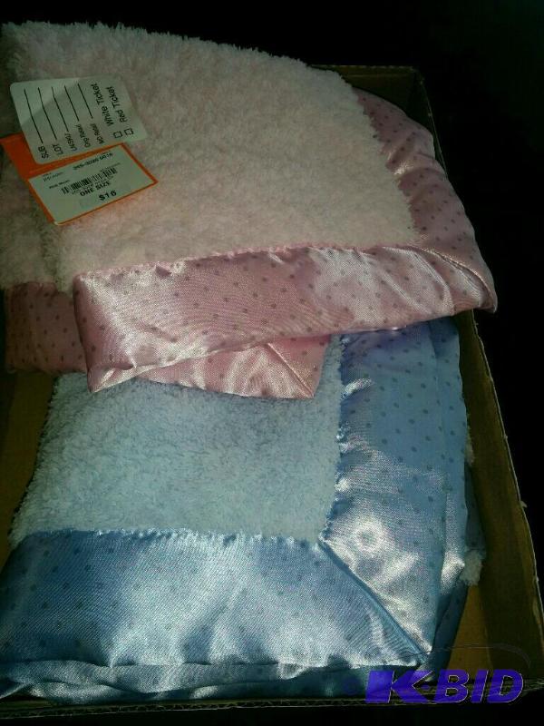 4 Small Blankets