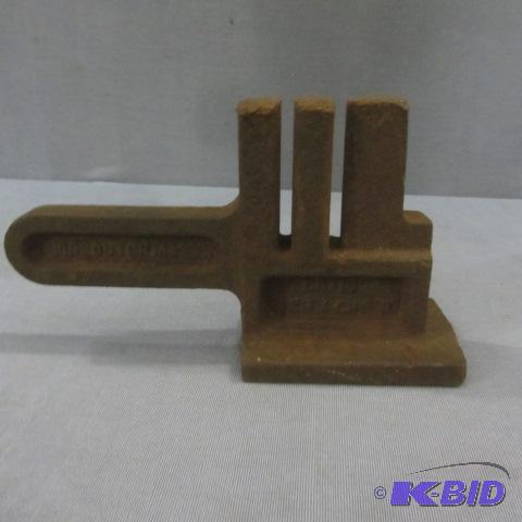 Big Dutchman Chain Detacher | VINTAGE & ANTIQUE TOOLS