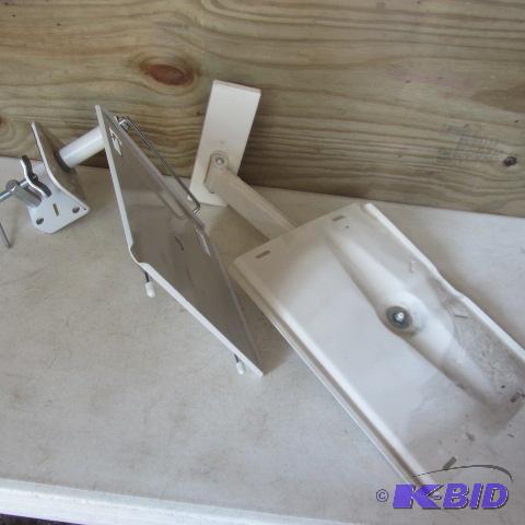 Computer Monitor Wall Mounts