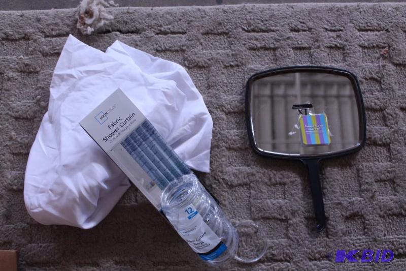 3 Item Lot