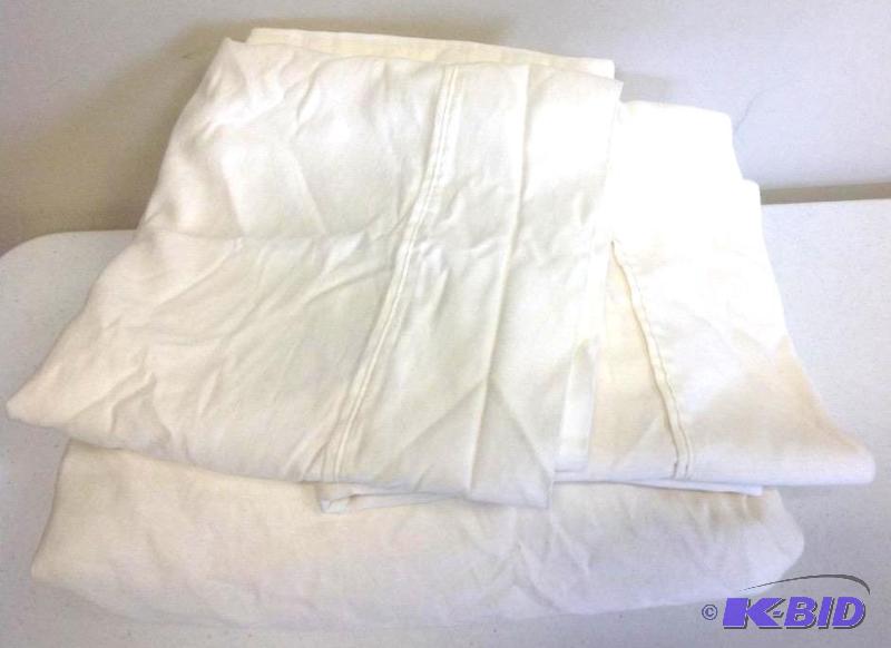 JC Penney King 1 Fitted and 2 King Pillow Cases Ivory