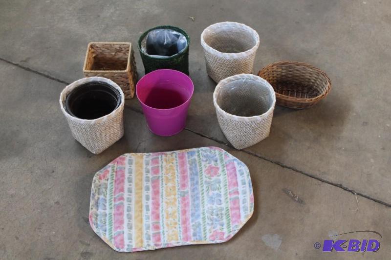 12 Item lot