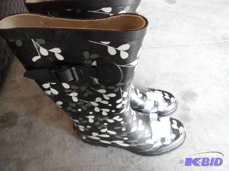 Rubber boots