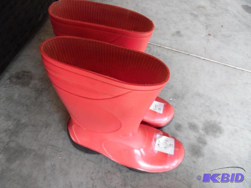 Rubber boots