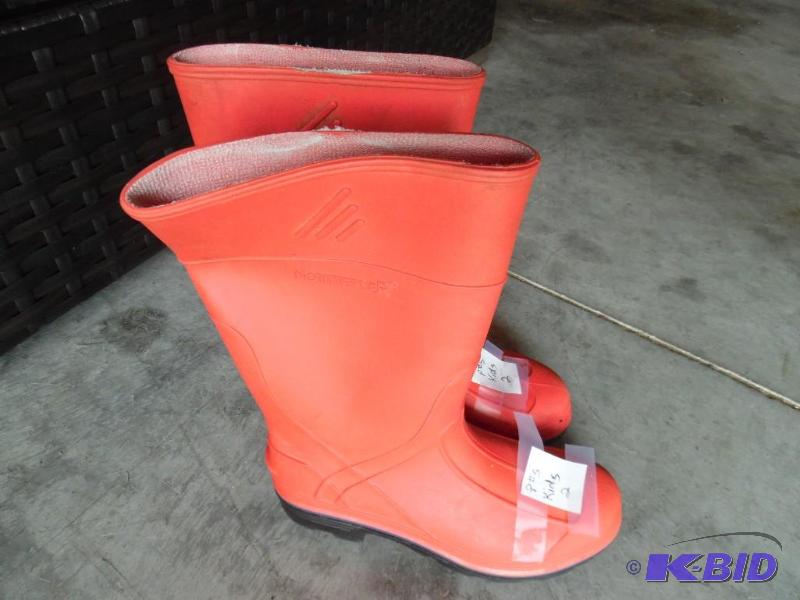 Rubber boots