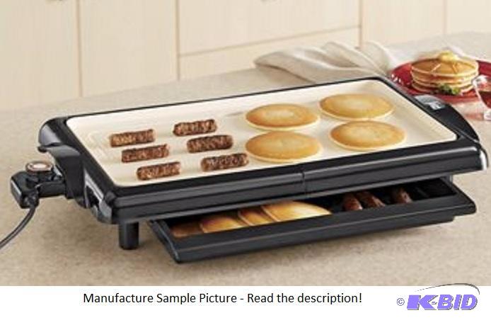 lot 19 image: Chef Tested Griddle with Warming Drawer -&nbs...