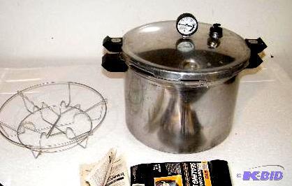 lot 86 image: Presto Deluxe Pressure Cooker...