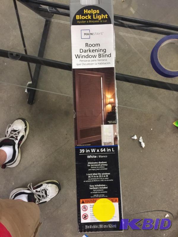 Mainstay room darkening window blind white