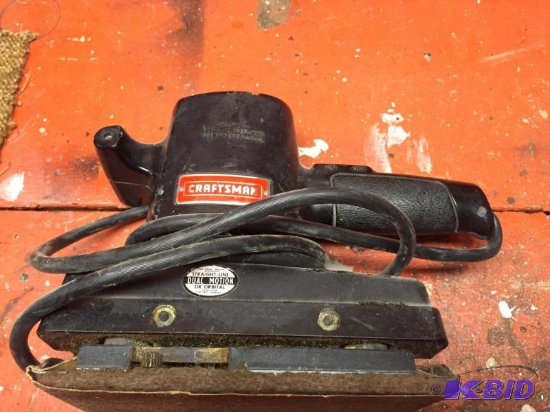 lot 113 image: Craftsman Power Sander