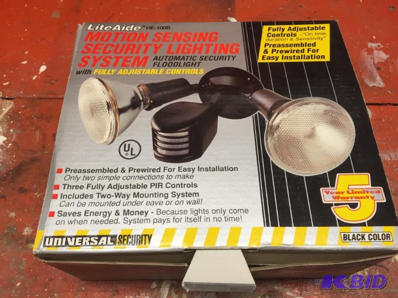 lot 115 image: NIB Outdoor Motion Sensing Security Lighting
