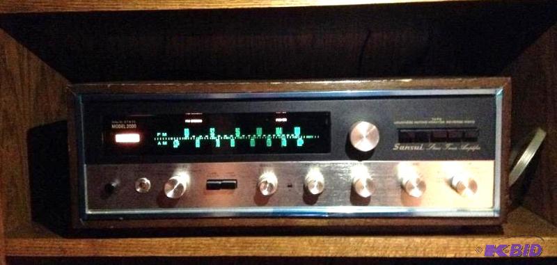 lot 139 image: Vintage Sansui Model 2000 Stereo Tuner Amplifier