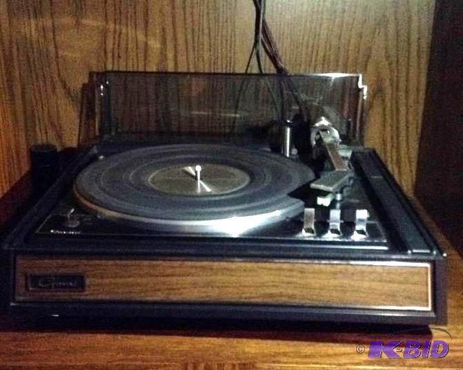 lot 140 image: Vintage Garrard Turntable