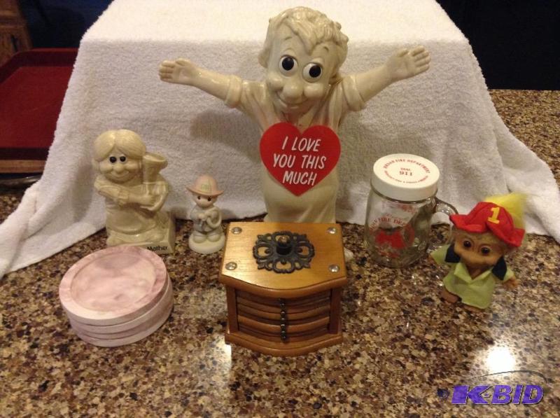 lot 170 image: Assorted Knick Knacks and Two Coaster Sets