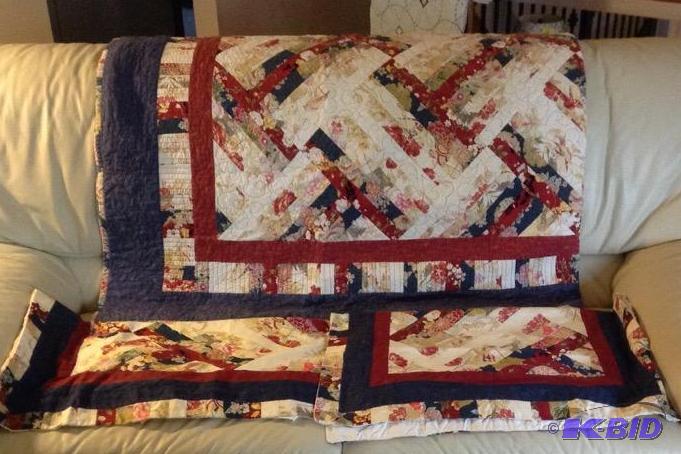 lot 185 image: King Size Coverlet with Shams