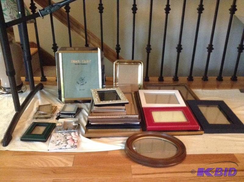 lot 199 image: Picture Frames Galore